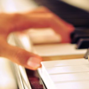 看十七八岁女孩的逼
