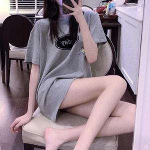 看十七八岁女孩的逼
